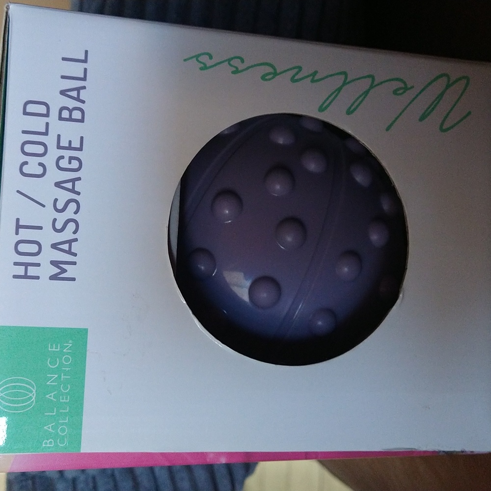 Hot/Cold Massage Ball - Picture 2 of 5
